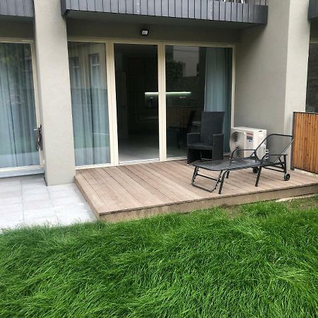 Luxury Apartment With Private Garden Praga Esterno foto
