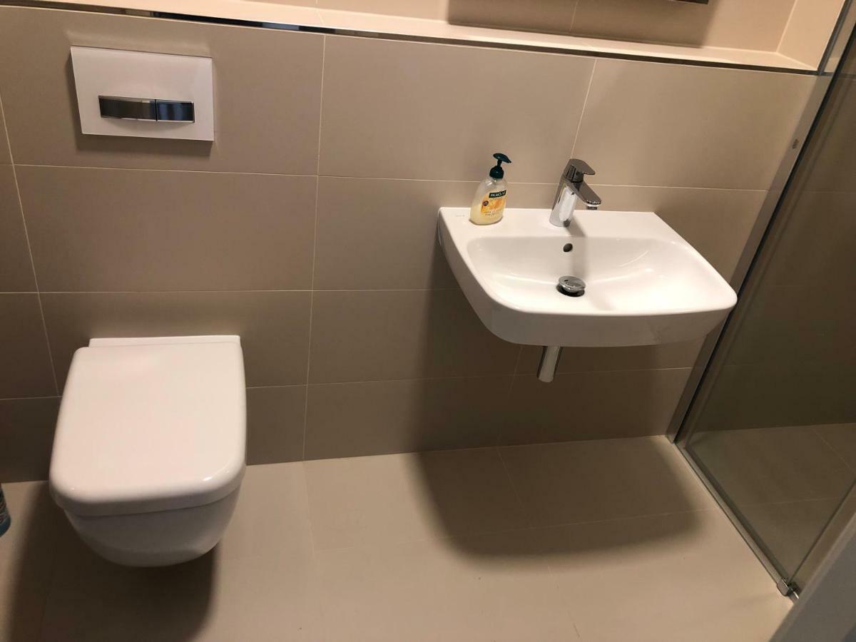 Luxury Apartment With Private Garden Praga Esterno foto