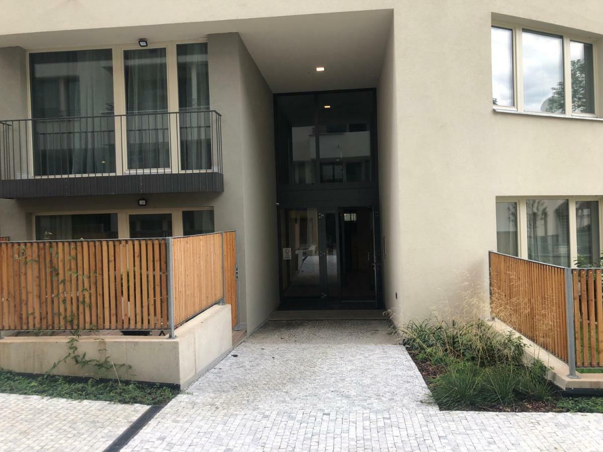 Luxury Apartment With Private Garden Praga Esterno foto